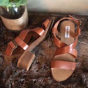 Steve Madden “Lorelle” low heel cognac sandal-sz 6